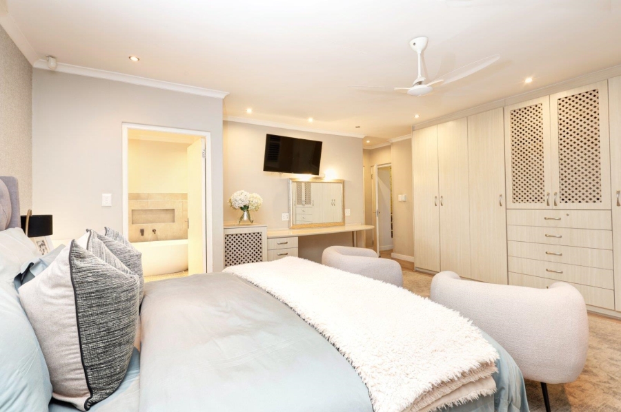 6 Bedroom Property for Sale in Welgemoed Western Cape